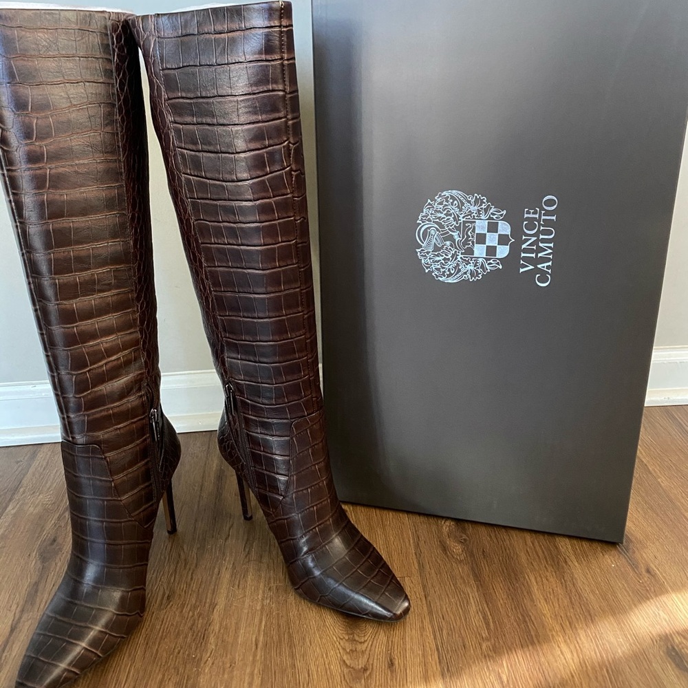 BNWT Vince Camuto Boots